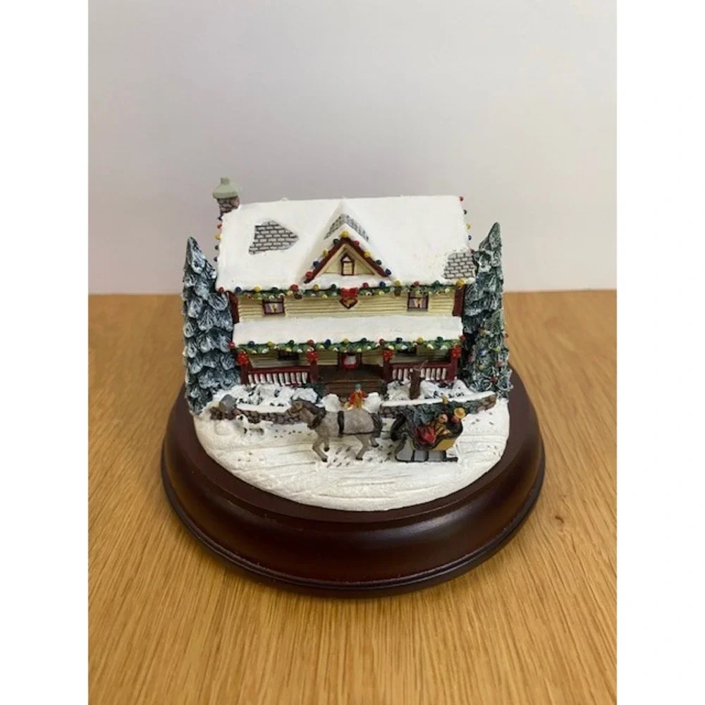 Thomas Kinkade Victorian Lights Holiday Traditions 79266 OS Cream Excellent COA‎