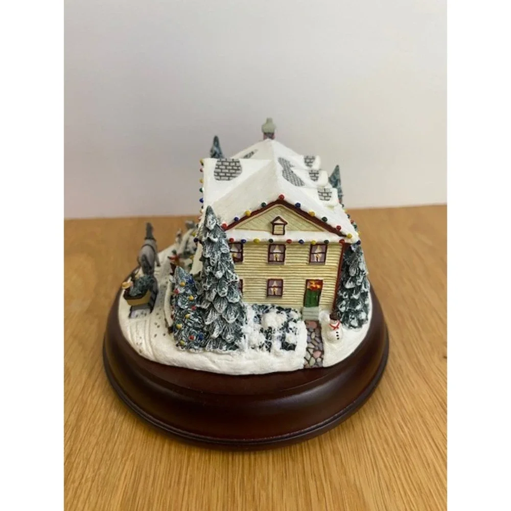 Thomas Kinkade Victorian Lights Holiday Traditions 79266 OS Cream Excellent COA‎