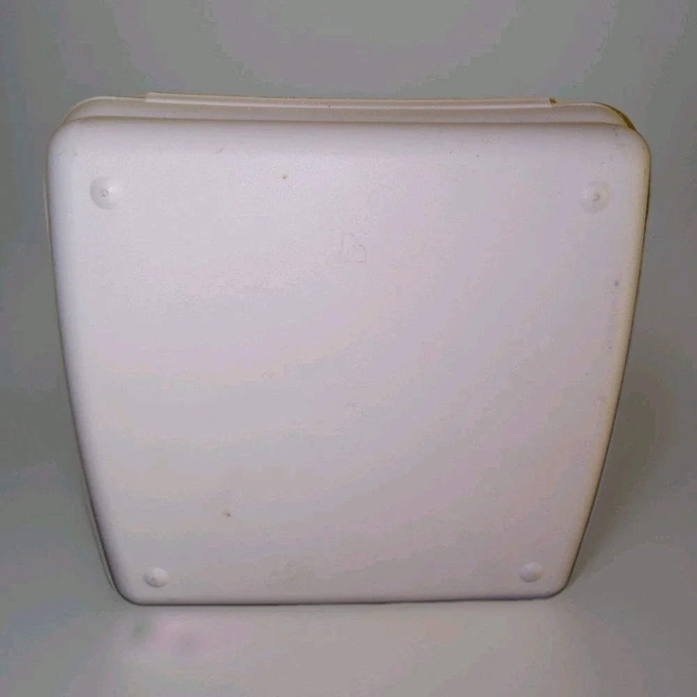 Tupperware vintage winnie