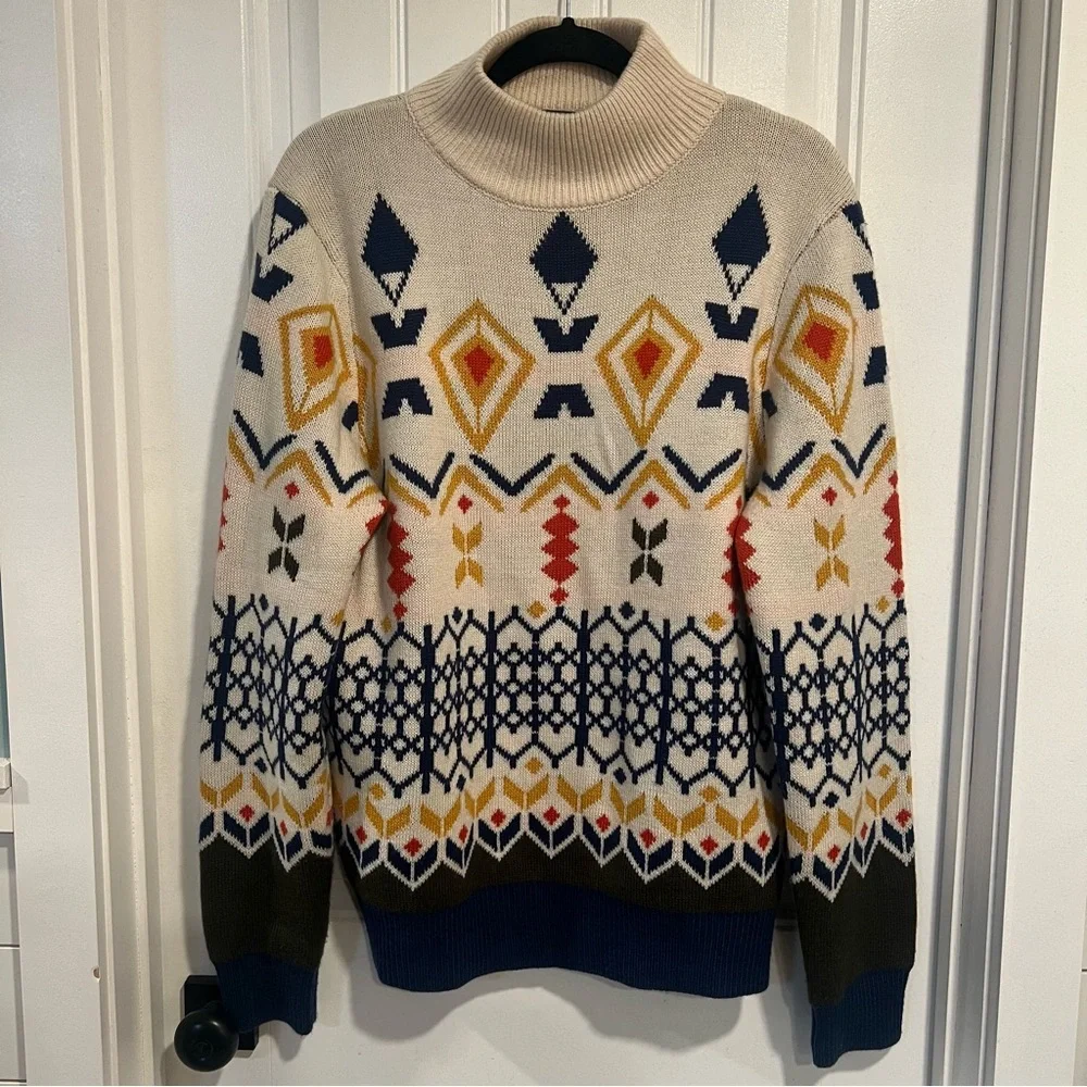 Paisley & Gray stylish sweater