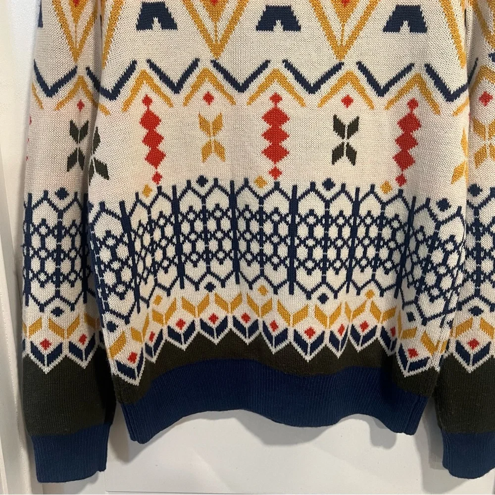 Paisley & Gray stylish sweater