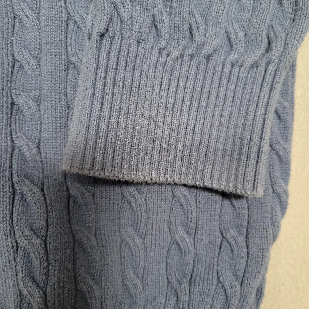 Lacoste excellent gently