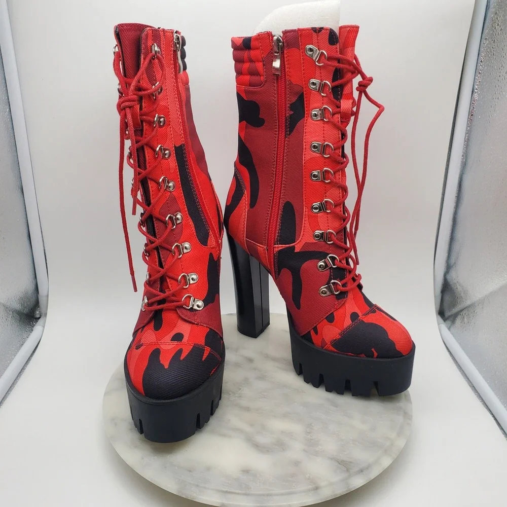 AZALEA WANG Put‎ It Down On Me Chunky Platform Boots Red Camo Lace Up Zipper 8.5