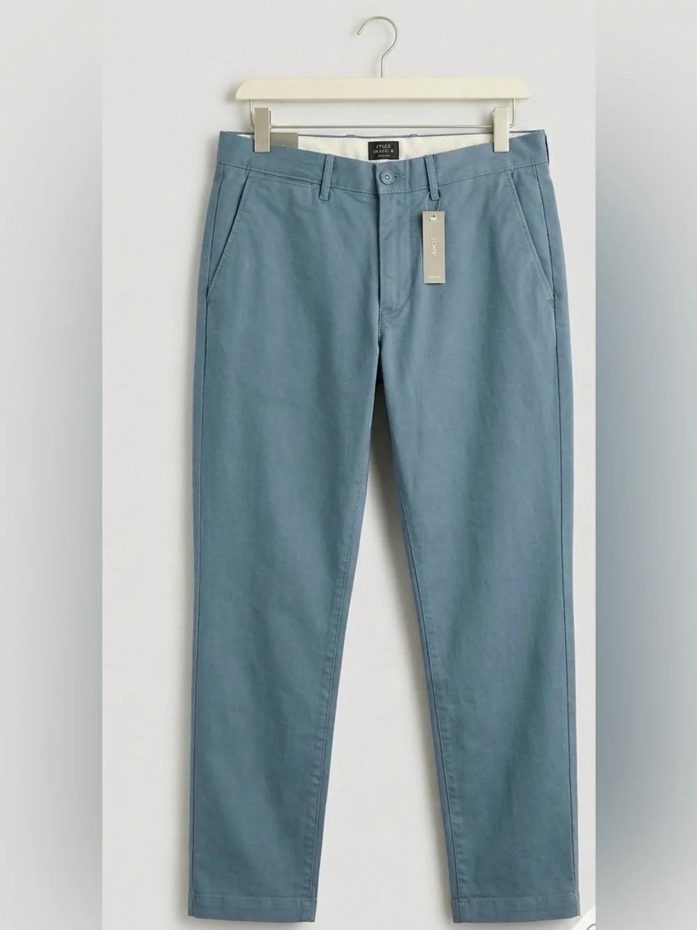 NWT J. Crew Mens Light Blue Broken-In Chino Pants - waist 30 - collegiate