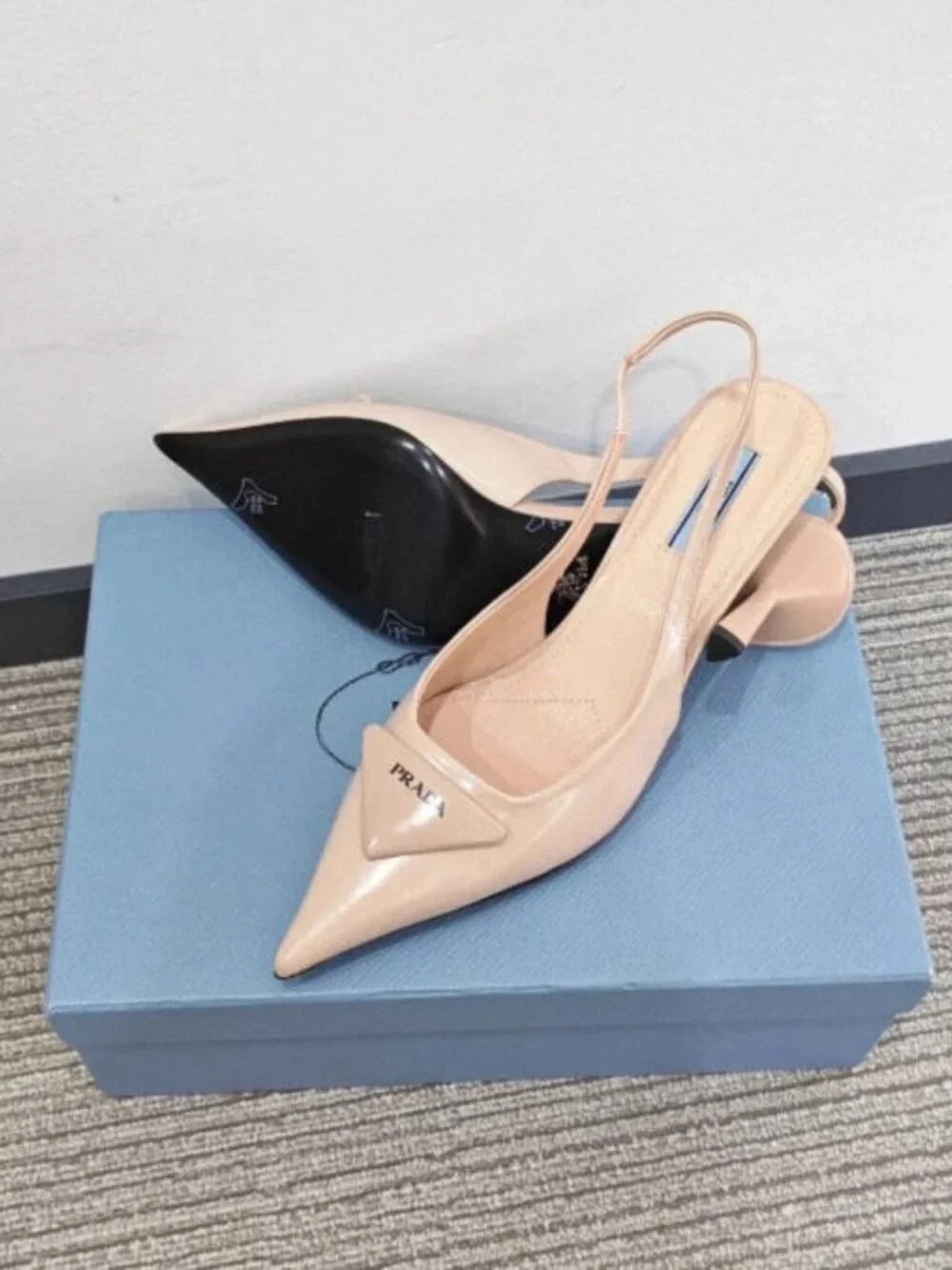 Prada​​​​ leather heel refined