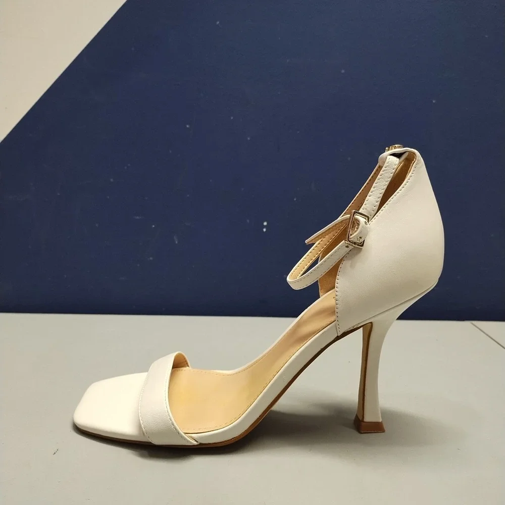 GUESS Gwyael 2 Kitten‎ Heels Womens Size 7.5M White Leather Ankle Strap Open Toe