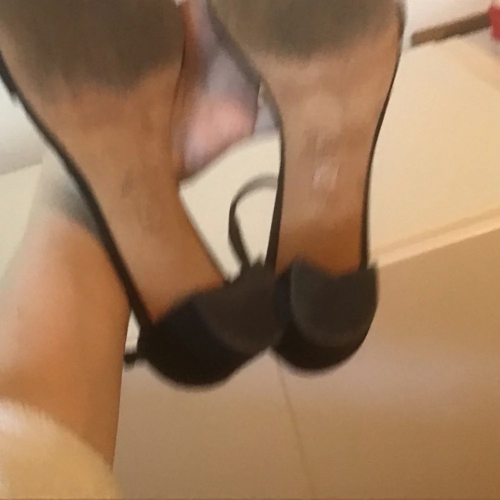 Stuart Weitzman up sale