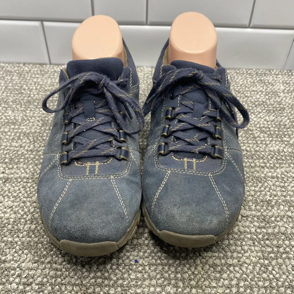 Clarks feet are