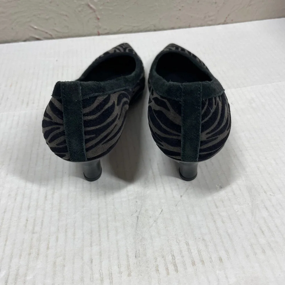 GABOR Pump Stacked Heel Pointed‎ Toe Animal Print Slip On Women’s Size 6.5
