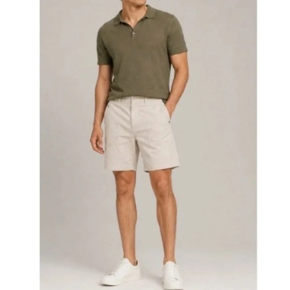 Vuori Men's‎ Oatmeal Classic Woven Shorts Size 28 NWT