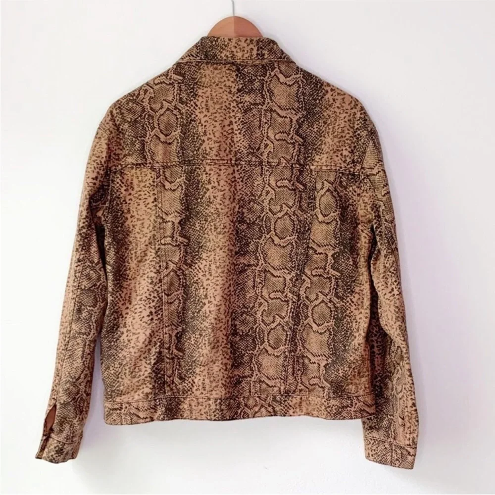 FREE PEOPLE Snake Print Trucker Jacket in Brown Women's Small Button Up‎ Pockets