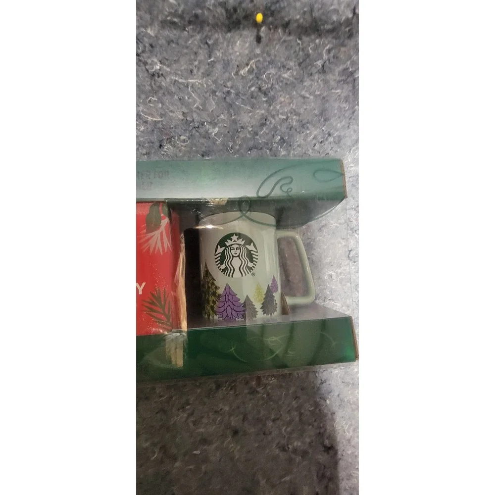 2022 Starbucks Chirstmas Holiday‎ Blend Coffee with 2 Cups Set NWT