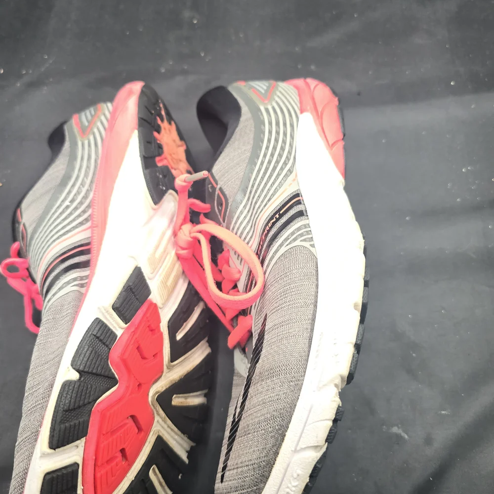 Brooks stylish athletic