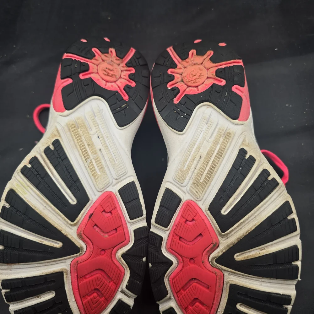 Brooks stylish athletic