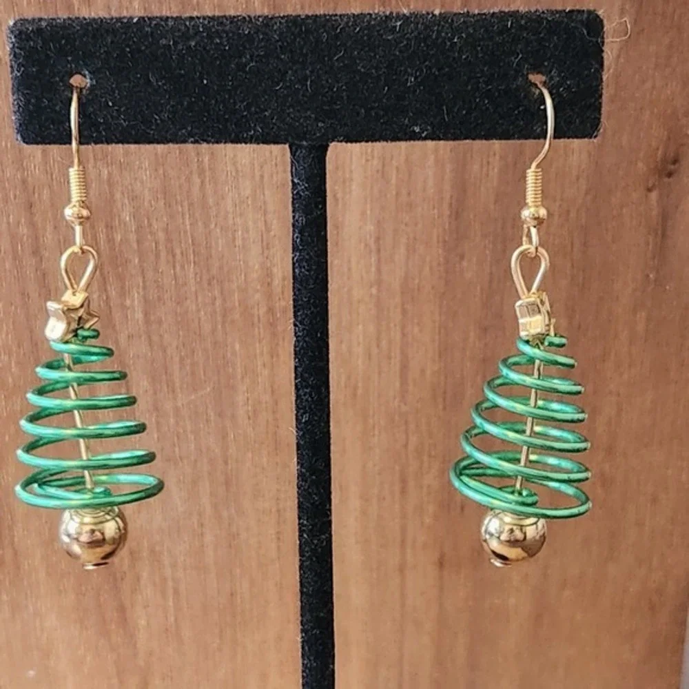 Green Spiral Christmas Tree Drop Earrings Gold Star‎ Holiday Jewelry 1.75