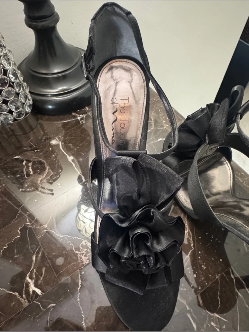 Touch of Nina open black elegant