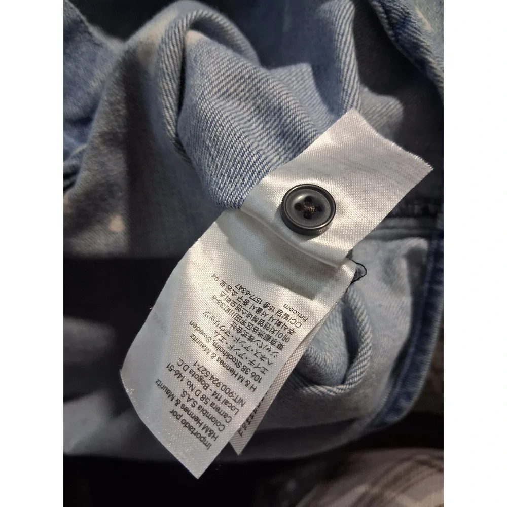 Divided h&m thrashed