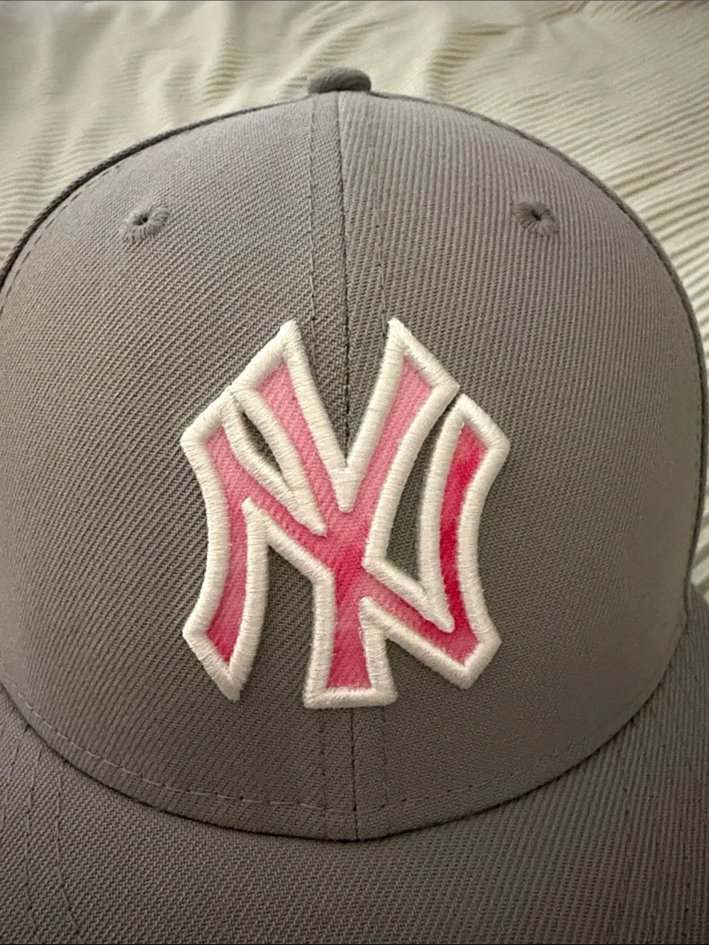 New Era gray pink