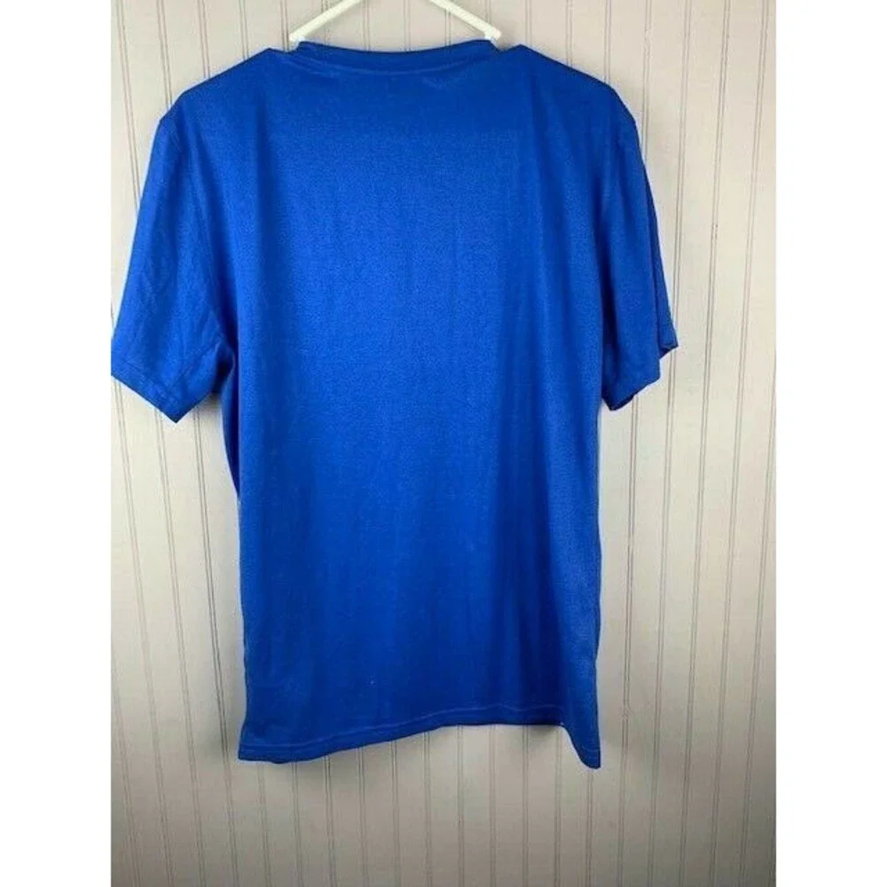Nike tee size