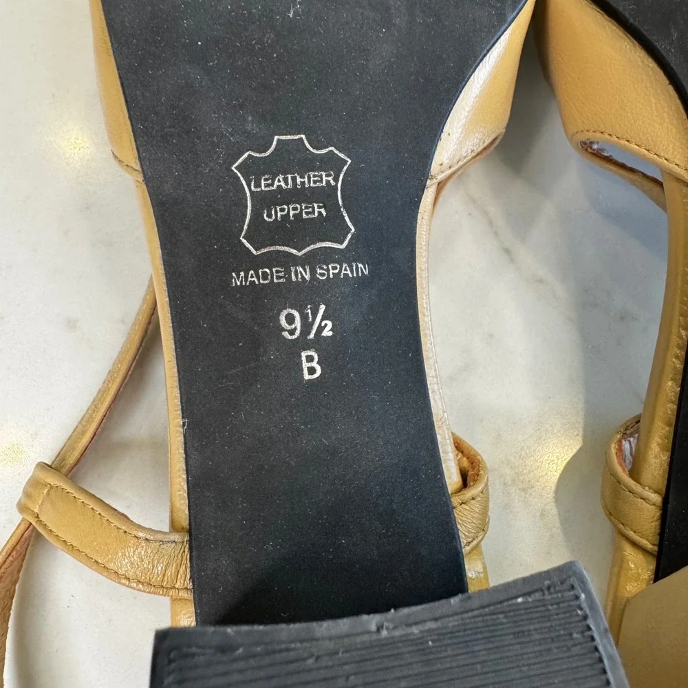 FS/NY French Sole Wom 9.5 B Beige Black Cap Toe Leather Slingback Low Block Heel