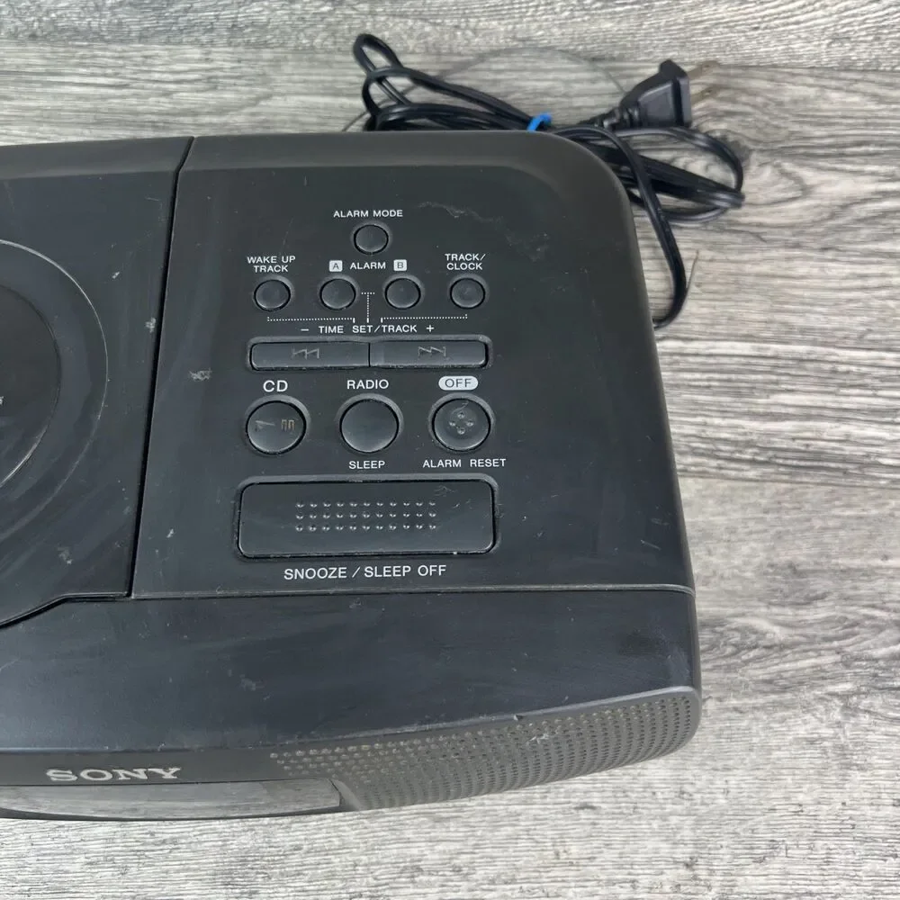 Vintage Sony ICF-CD820 Stereo Alarm Clock AM/FM CD Player Works Tested *Read