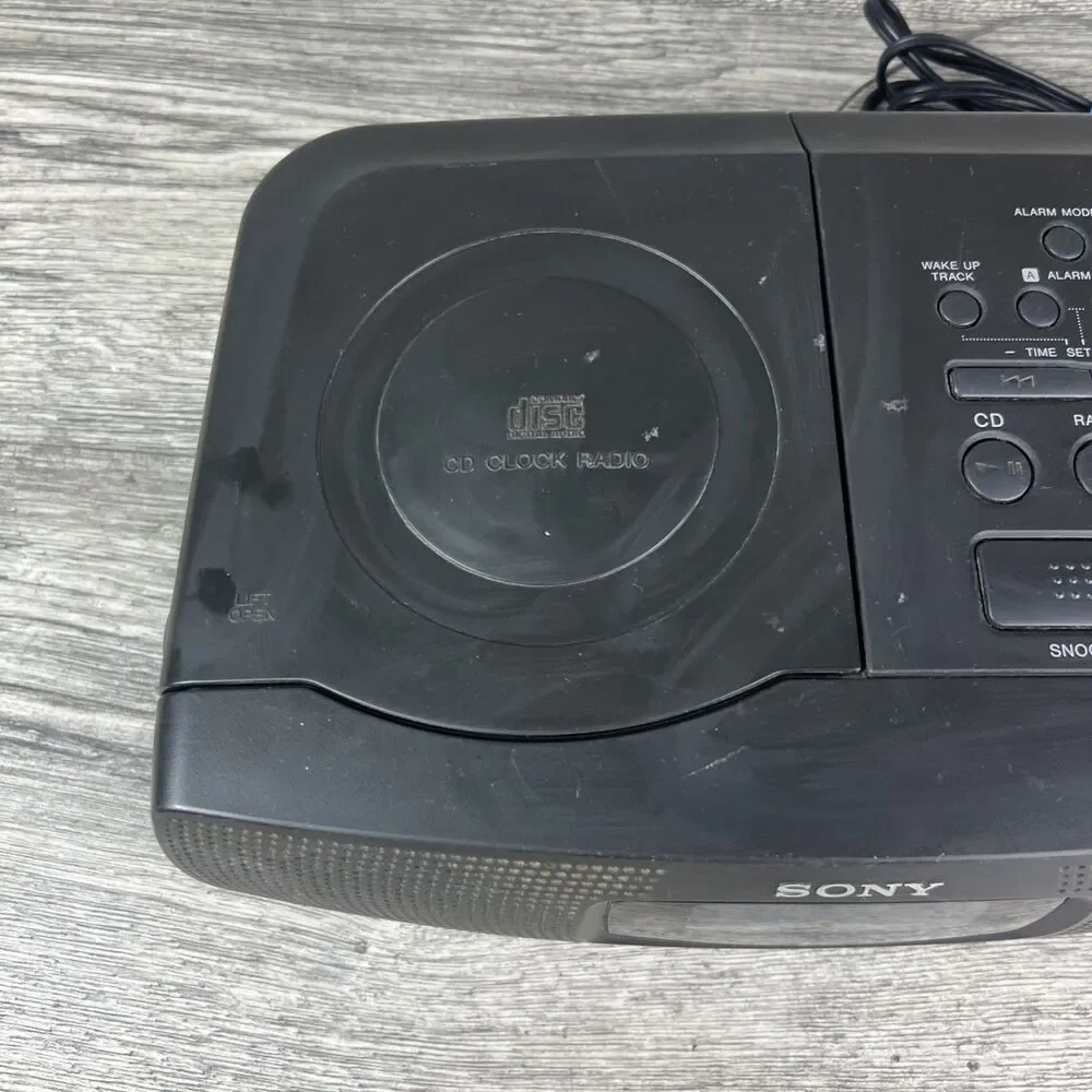 Vintage Sony ICF-CD820 Stereo Alarm Clock AM/FM CD Player Works Tested *Read
