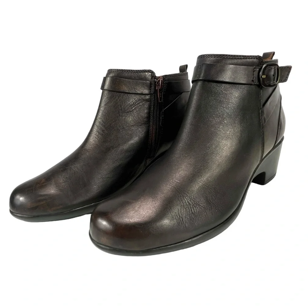 Clarks women’s size