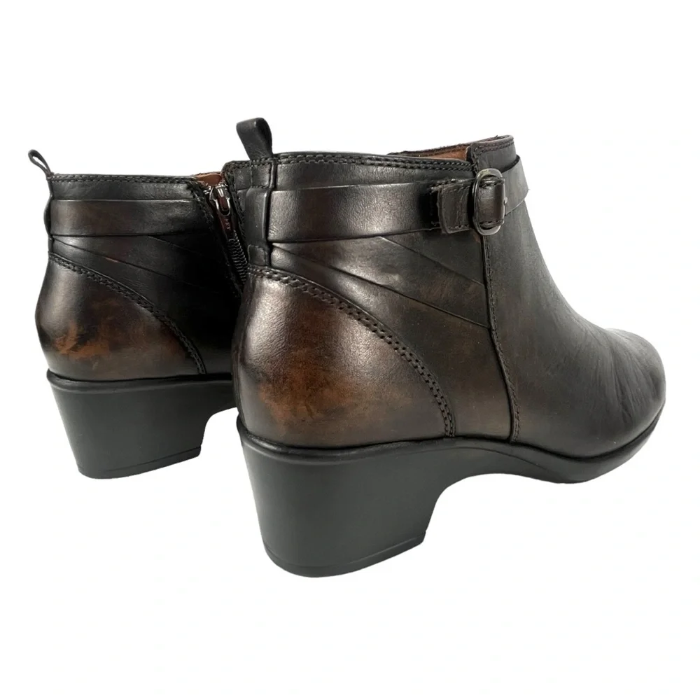 Clarks women’s size