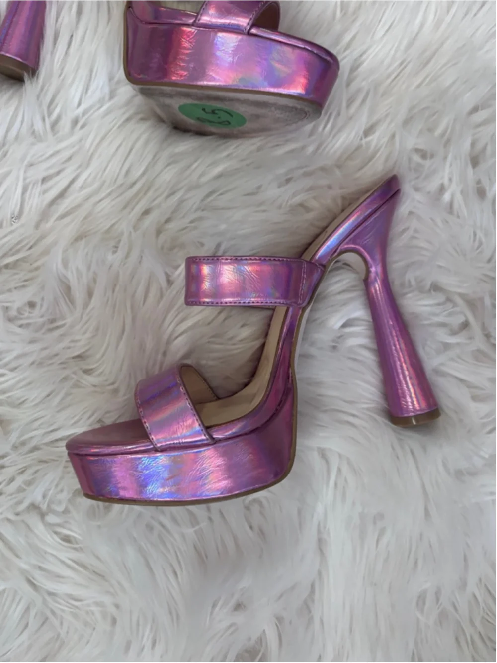 Jessica Simpson tall beautiful