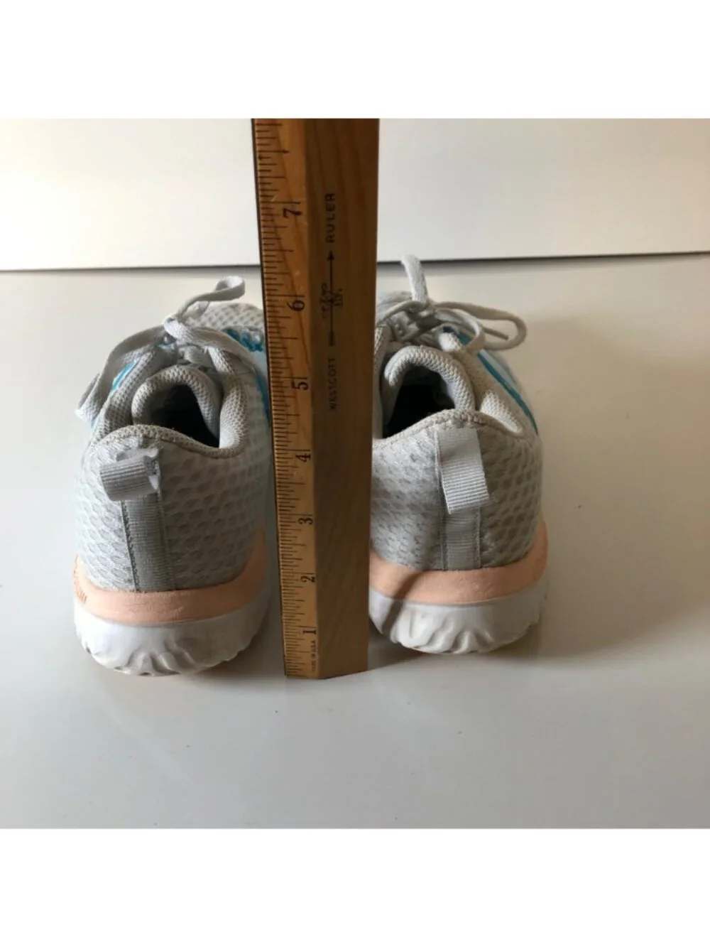 Nike Renew Athletic Comfort Shoes Womens Size 7.5 Gray Blue Sneakers Gymnastics