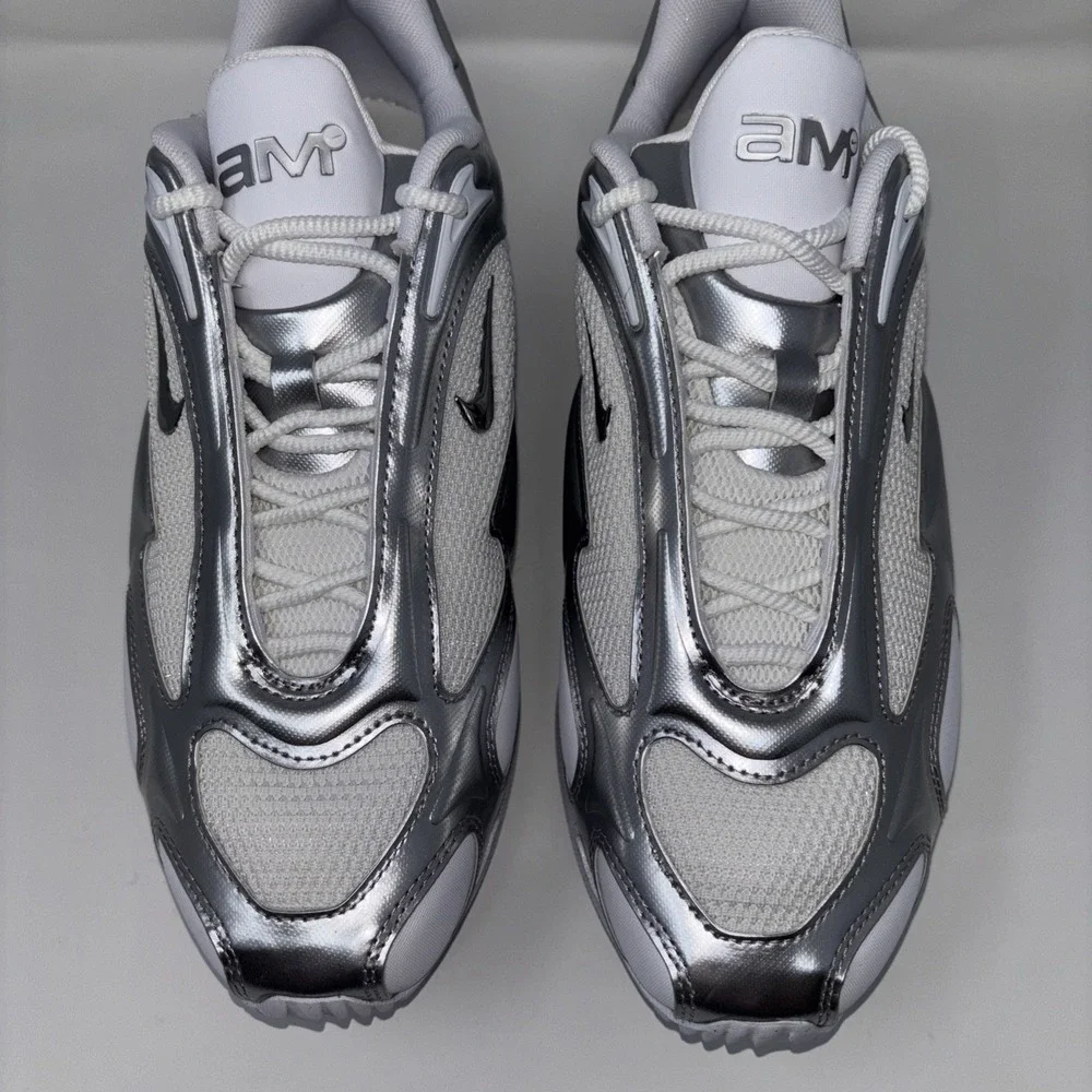 Nike this includes upper