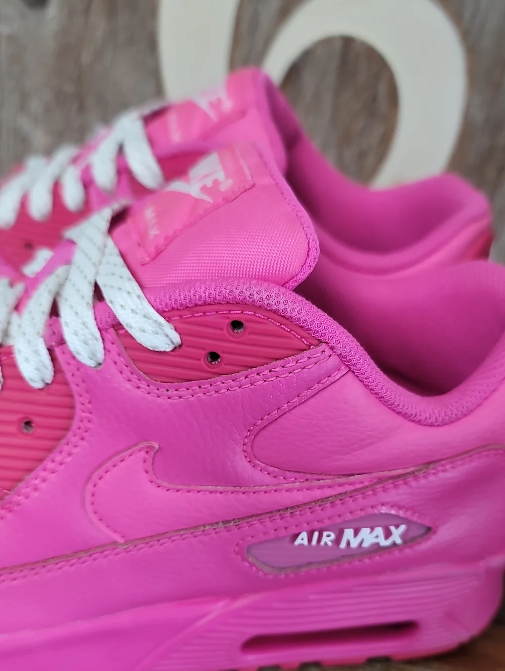 🔥 Nike Air Max 90 LTR 'Laser Fuchsia' Wmns 8.5 Good Cond. Fast Shipping