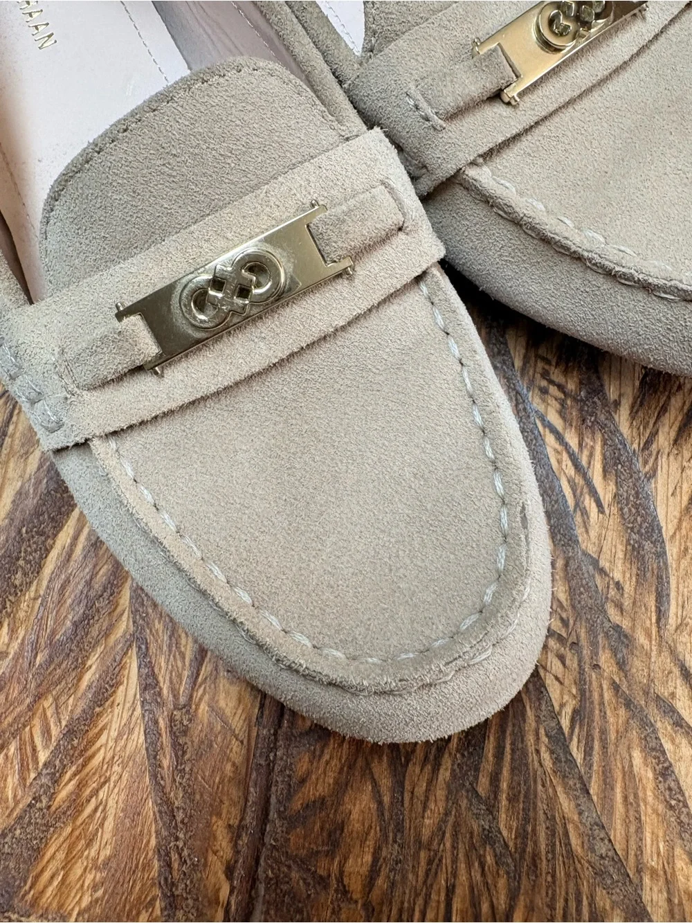 Cole Haan Nude Suede Leather Driving Loafers Gold Bit Slip On Flats Shoes 8.5