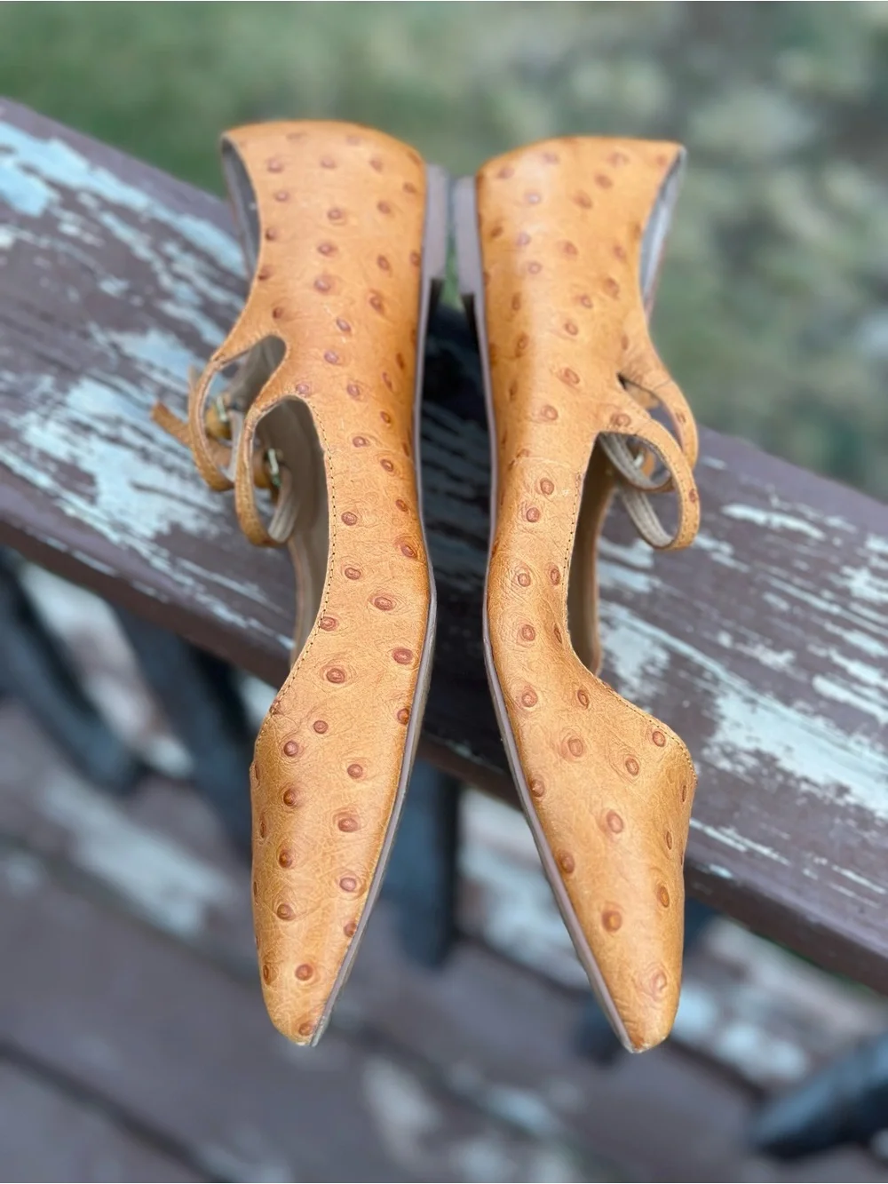Banana Republic scuffs strap evening
