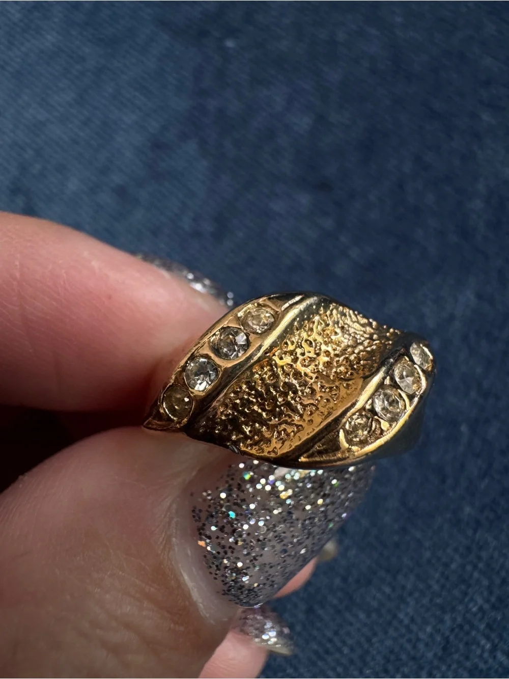 Unbranded stunning gold