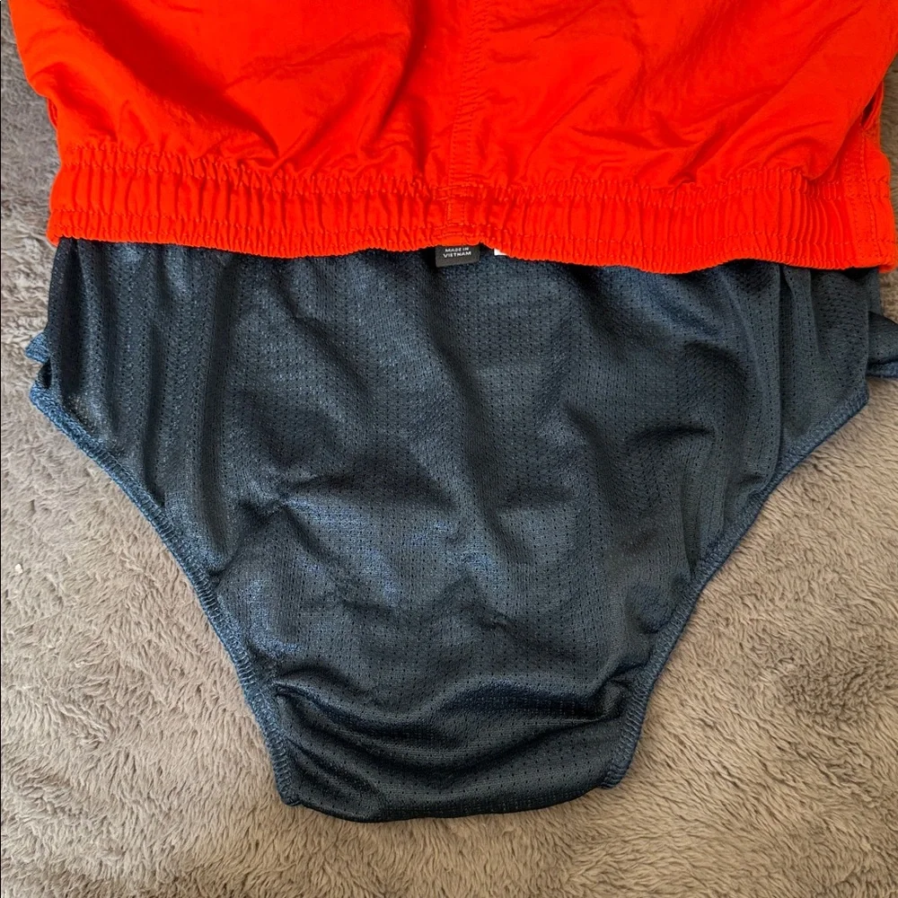 Patagonia reddish $10