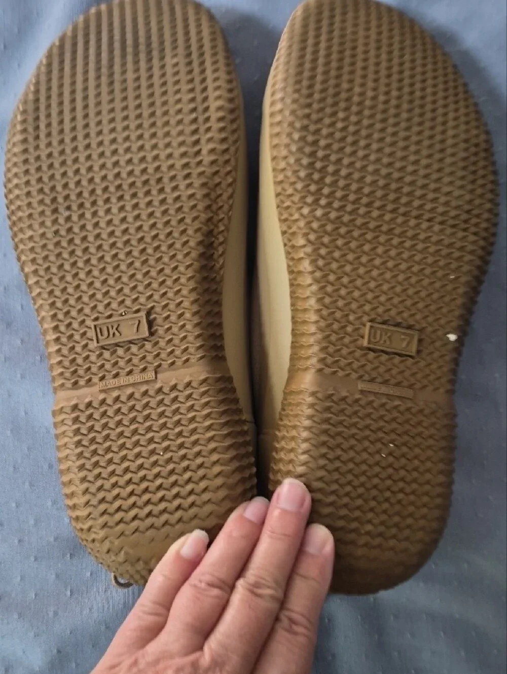 Hunter Original Insulated Sherpa Shoe Women's 9 Tan Slip-On Clogs