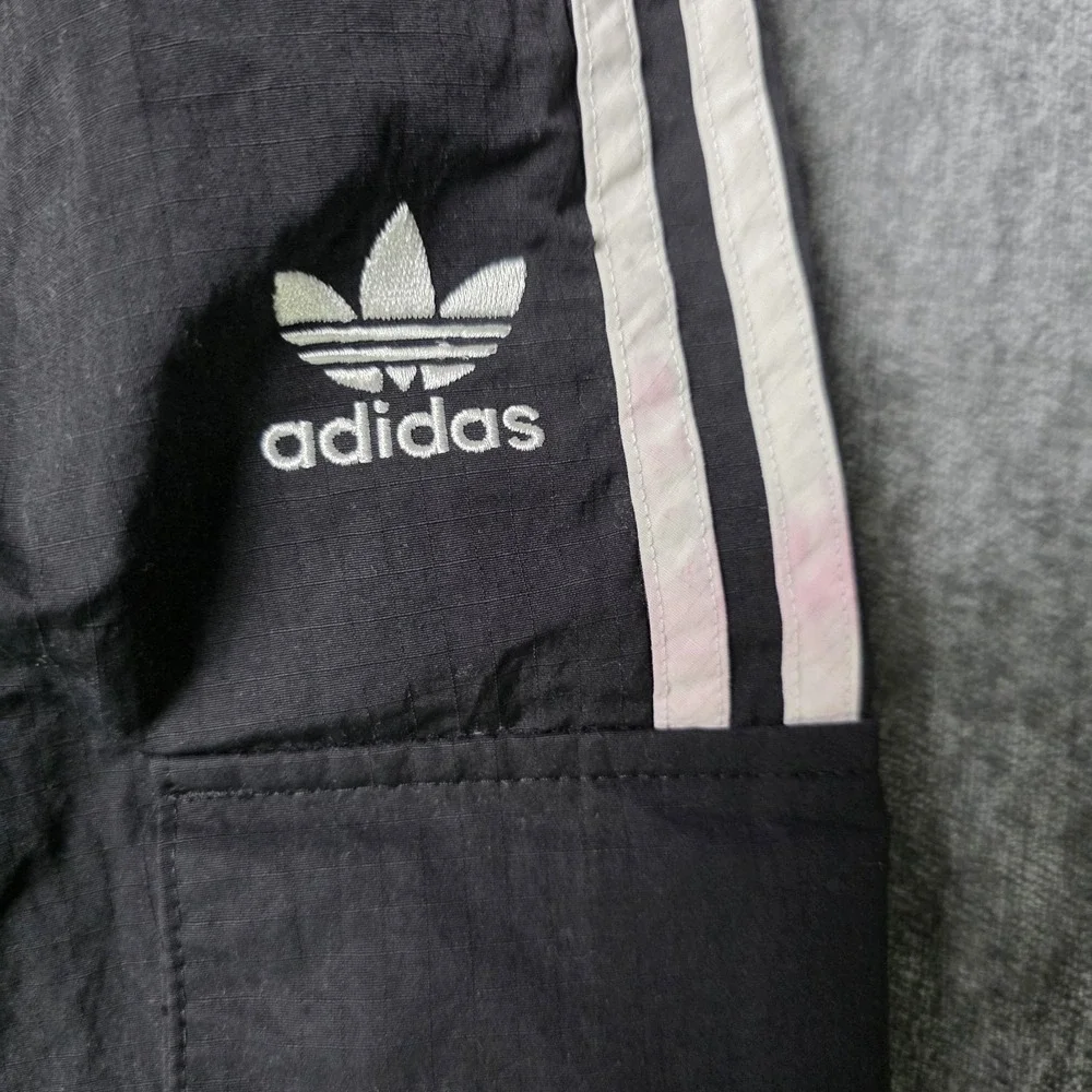 adidas small light