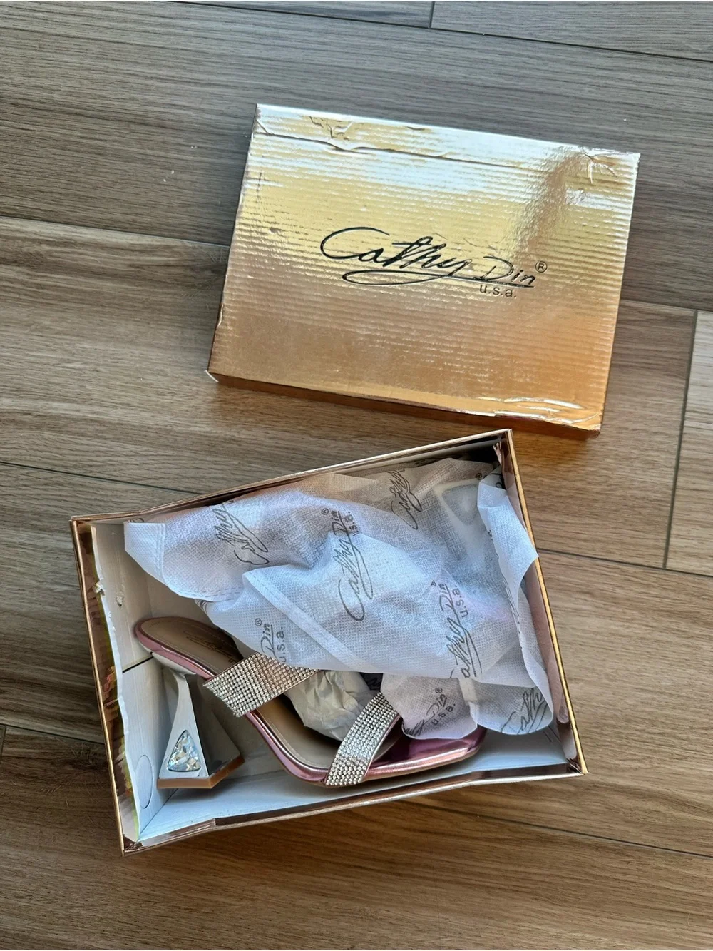 Cathy Din chic rose