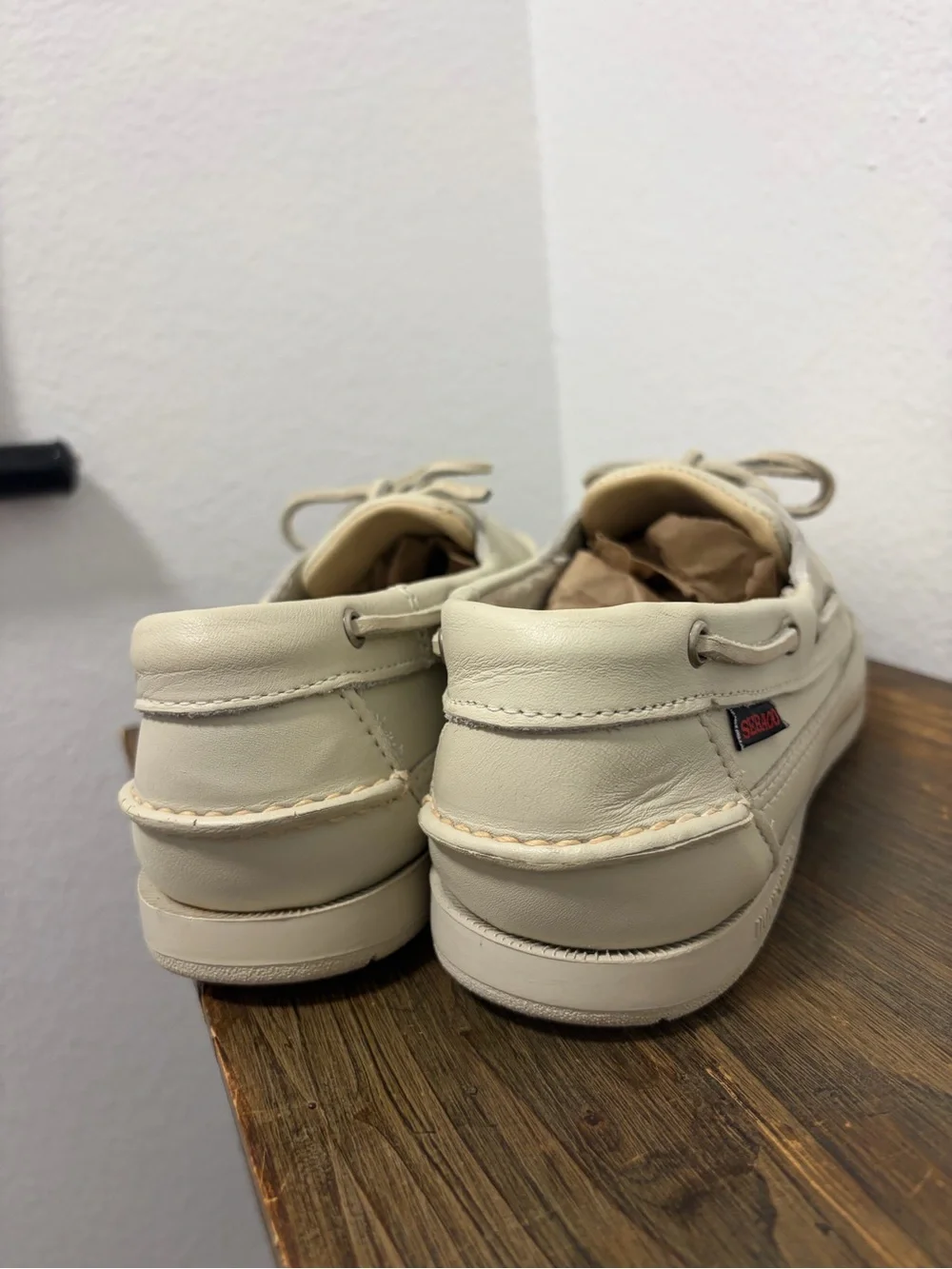 Sebago Docksiders Cream Leather Boat Shoes Loafers - Like New - Women’s 9.5