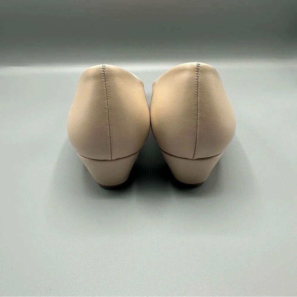 Journee Collection Round Toe Pump Women's Size 9 Nude Beige