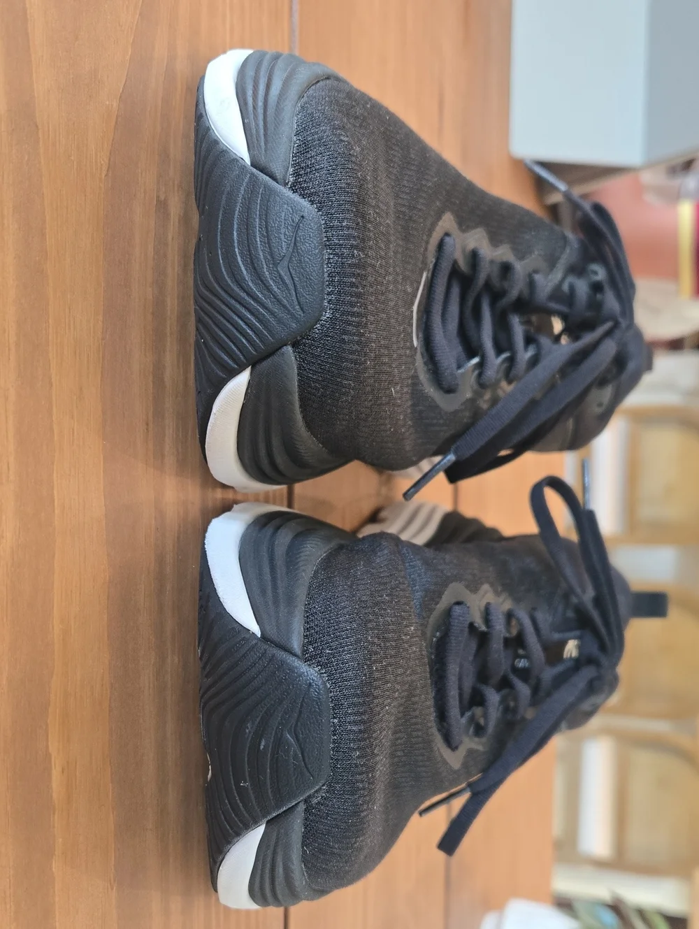 Hoka these gaviota