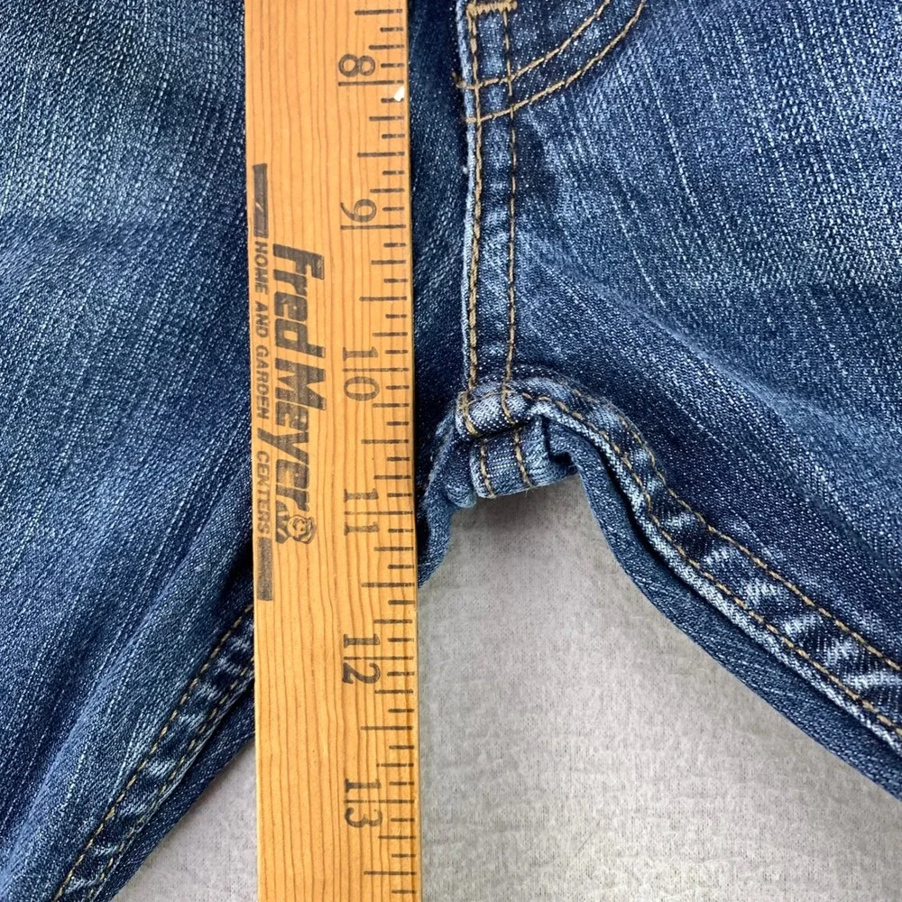 Levis measurements waist