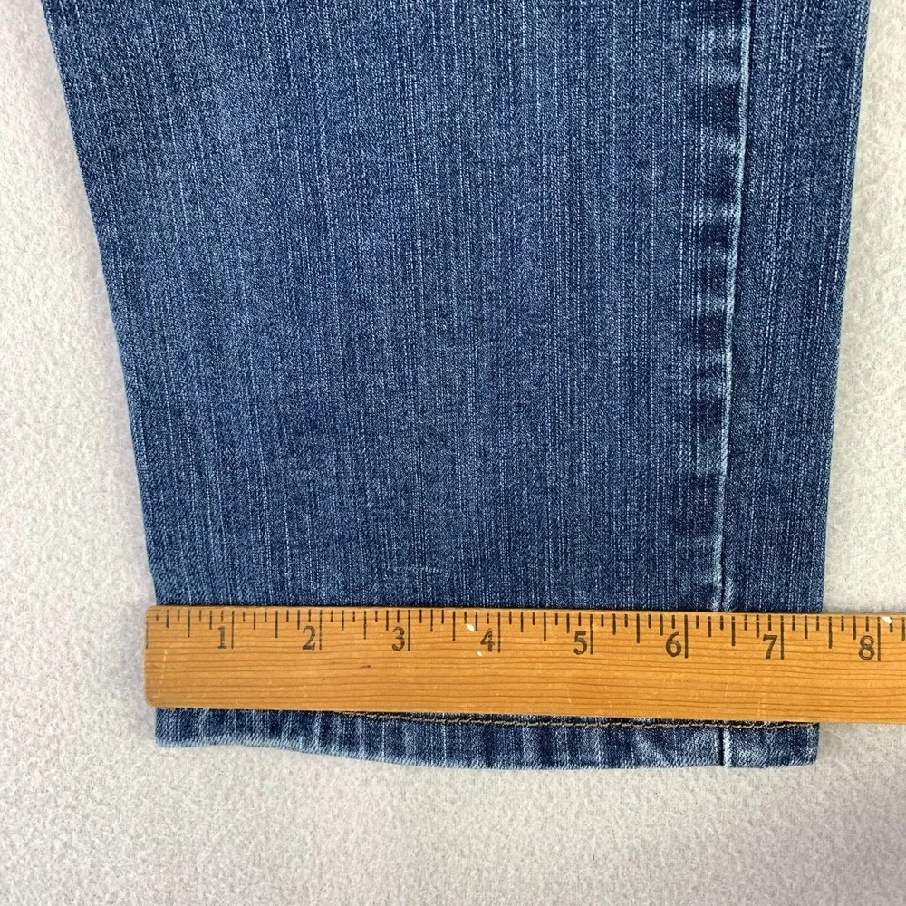 Levis measurements waist