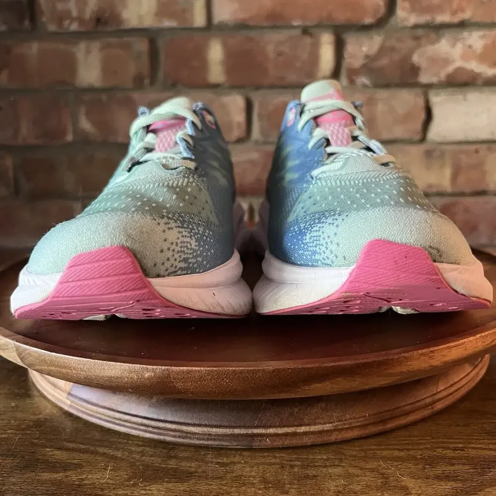 Hoka One One hoka one