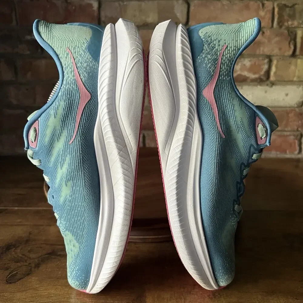 Hoka One One hoka one