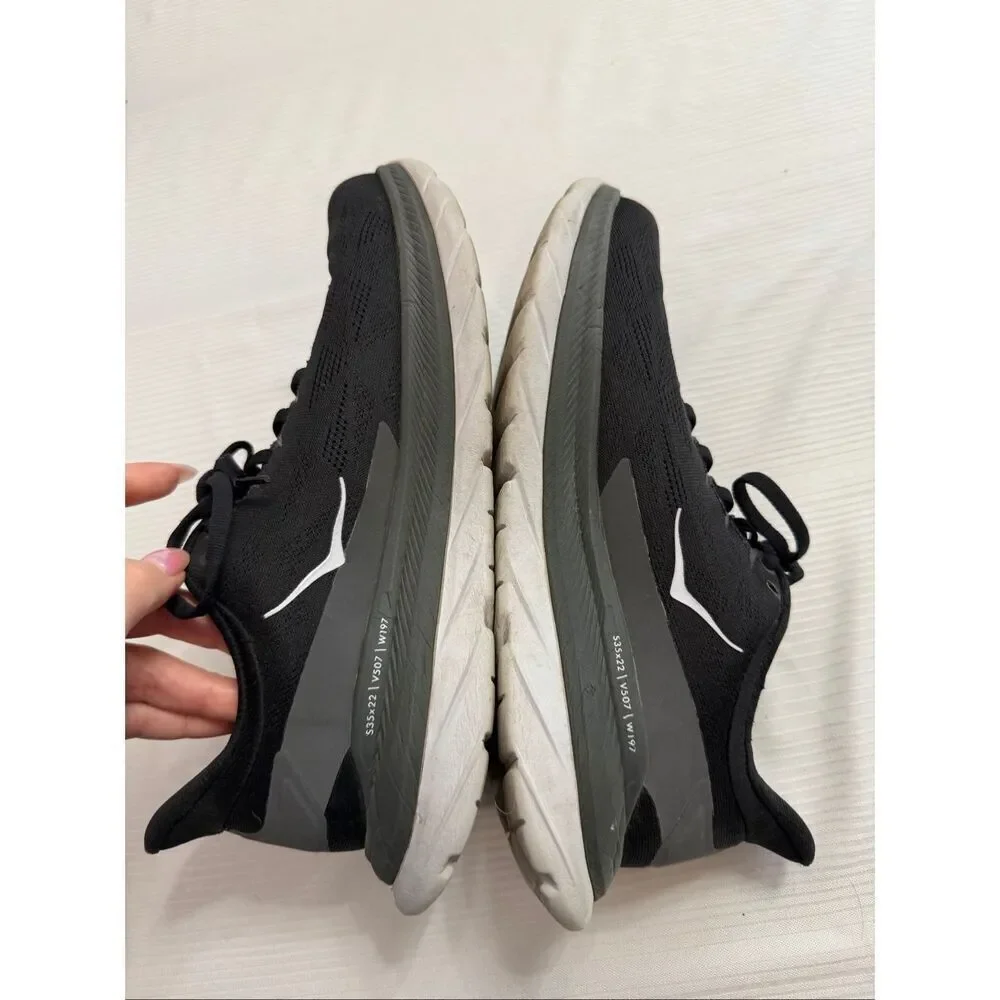 Hoka one mach