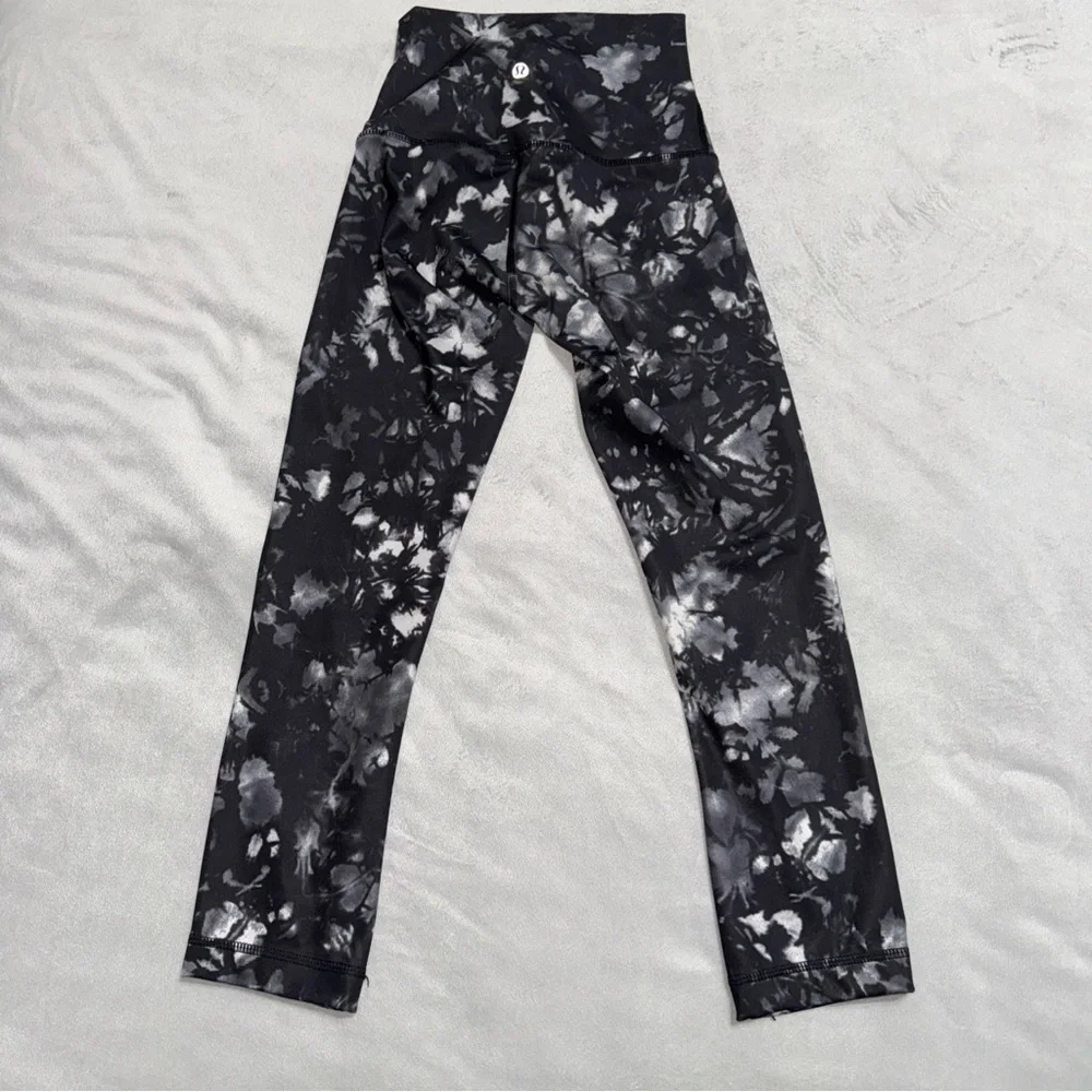lululemon athletica size excellent