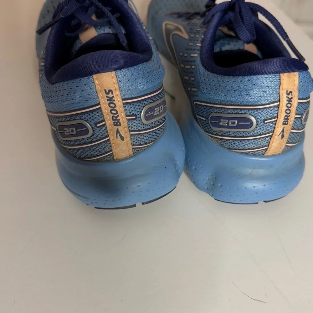Brooks comfortable stylish