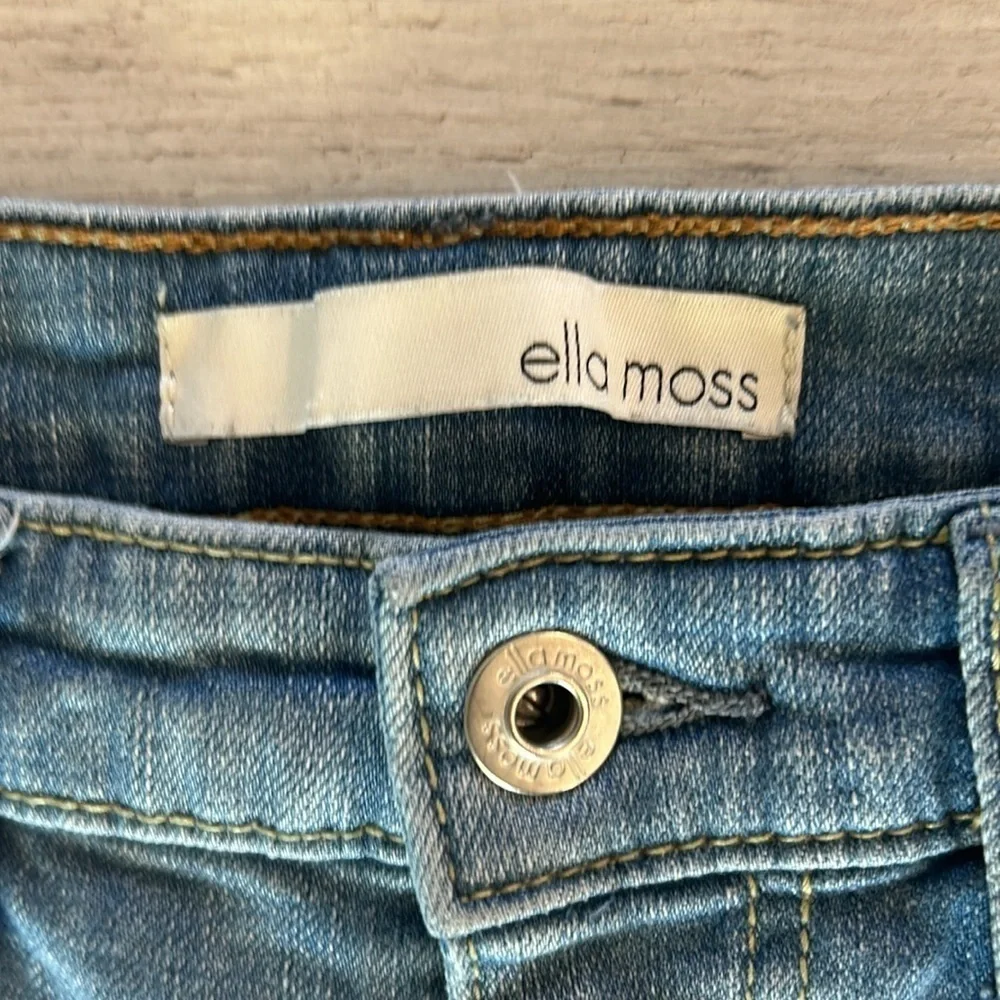 Ella Moss ella moss